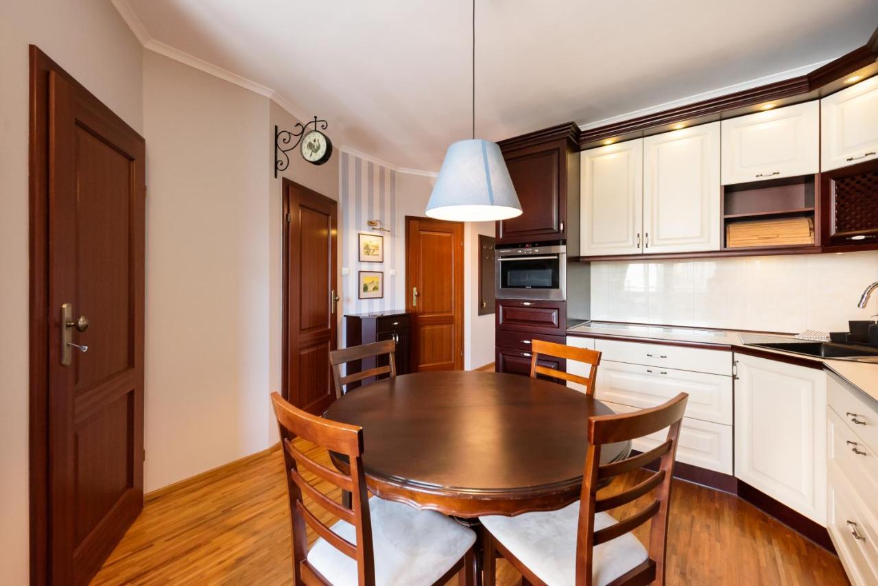 Metro Wilanowska Homely Apartment Warszawa Eksteriør billede
