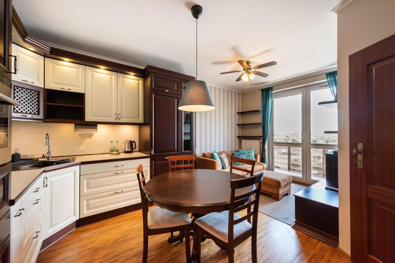 Metro Wilanowska Homely Apartment Warszawa Eksteriør billede
