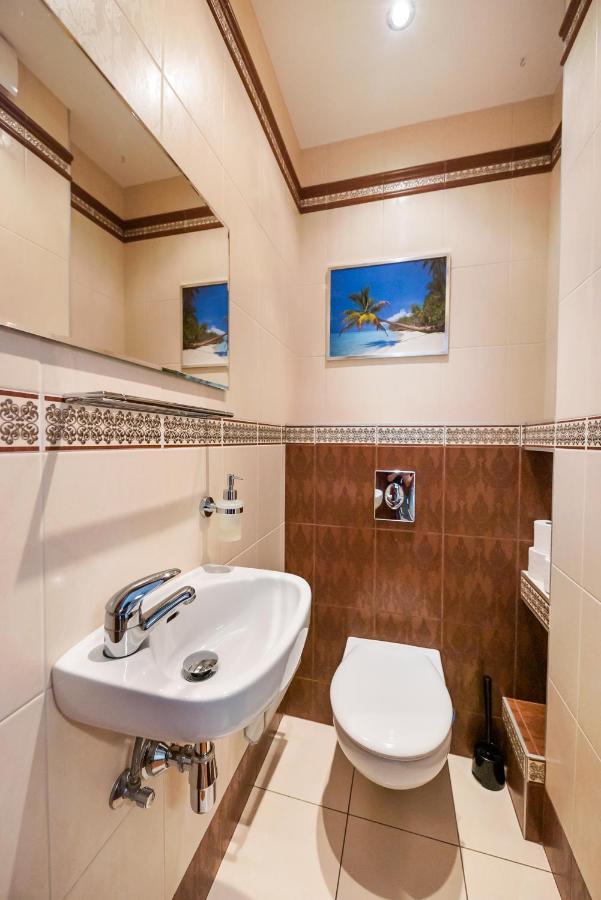 Metro Wilanowska Homely Apartment Warszawa Eksteriør billede